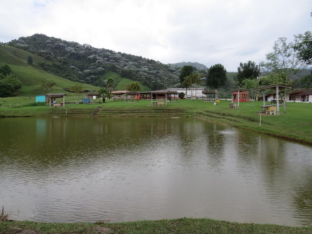Finca Recreacional Marcelandia Santa Rosa de Cabal Buitenkant foto